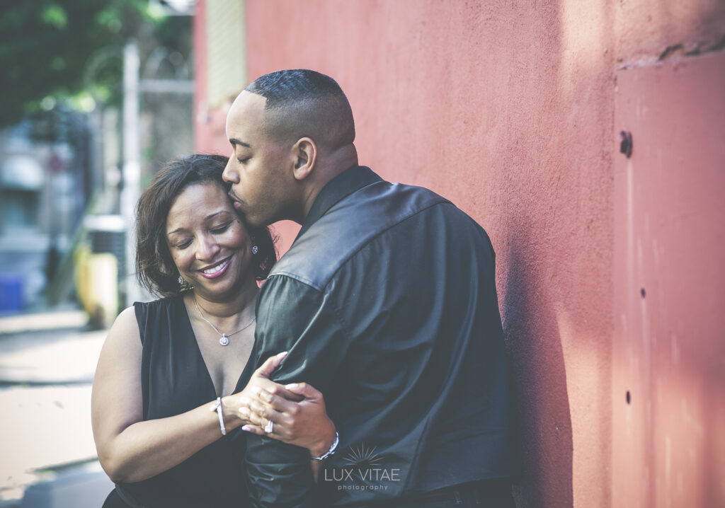 central-PA-philly-engagement-couple-elfreths-alley